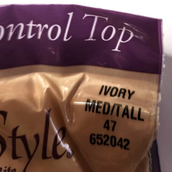 Classic Style Sandalfoot Control Top Vintage Pantyhose Med/tall Ivory - Picture 4 of 4